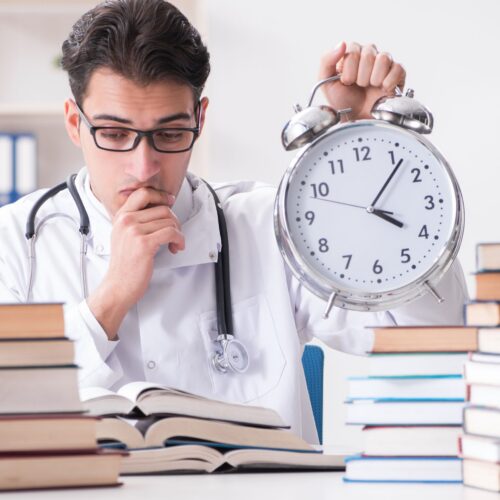 2 usrcm week 2 june Internal Medicine Credentialing Delays and Their Financial Impact Internal Medicine Credentialing Delays and Their Financial Impact